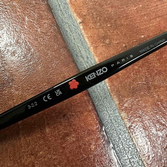 NWT Kenzo Black Frame Wayfarer Sunglasses - Picture 4 of 9